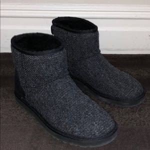 UGG Classic Mini Woolrich Donegal in Black, 8 US